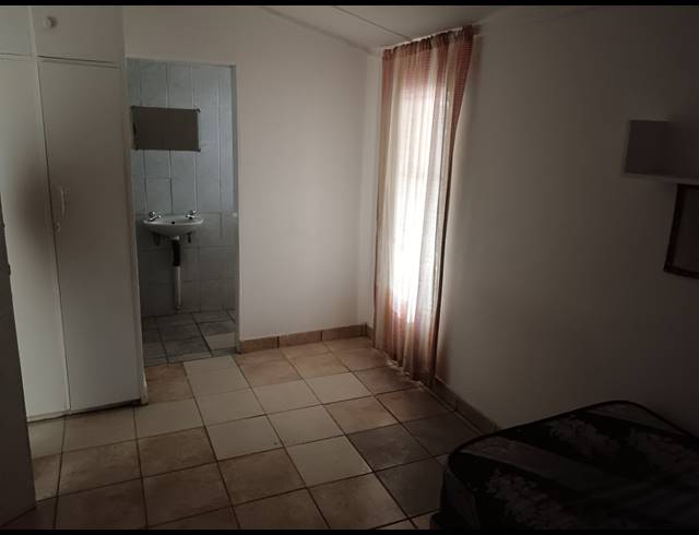 8 BEDROOM HOUSE FOR SALE IN BRANDWAG
